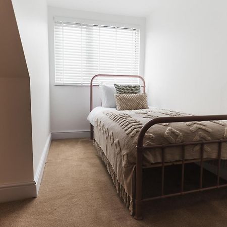 Feature Stone, Stunning Apartment, 2 X King Beds And Single, Sleeps 5 Castle Cary Zewnętrze zdjęcie