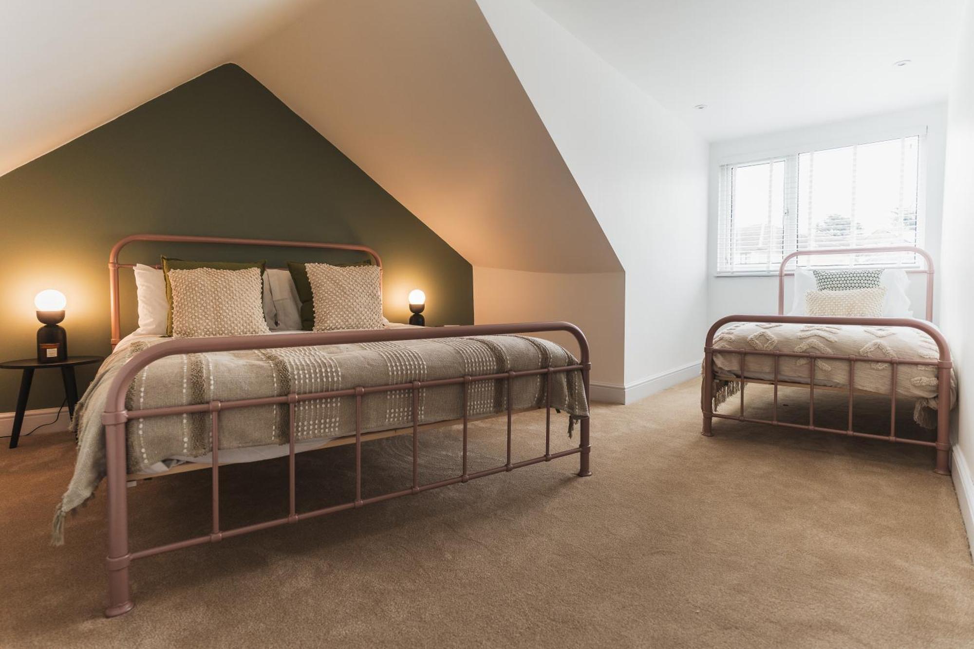 Feature Stone, Stunning Apartment, 2 X King Beds And Single, Sleeps 5 Castle Cary Zewnętrze zdjęcie