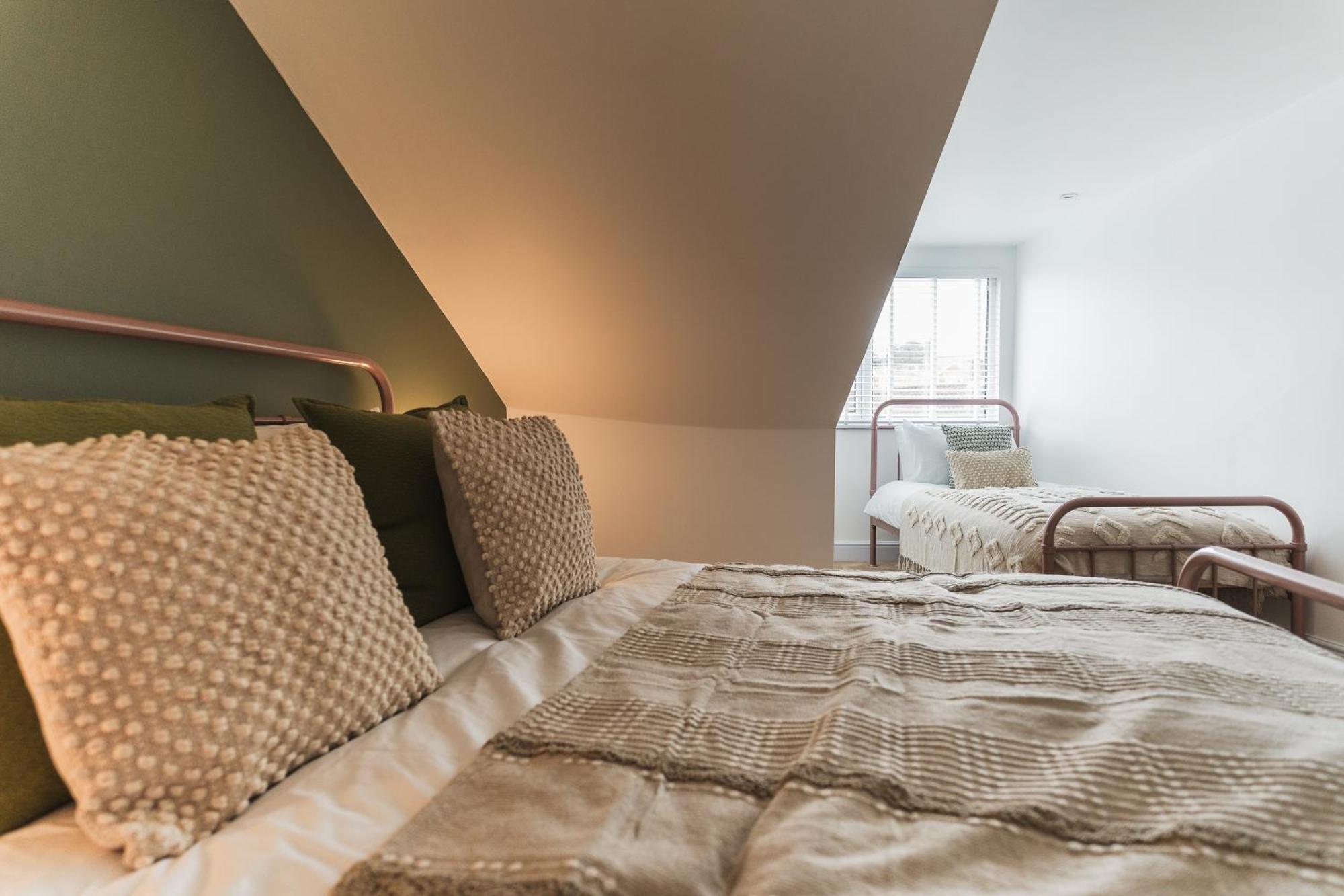 Feature Stone, Stunning Apartment, 2 X King Beds And Single, Sleeps 5 Castle Cary Zewnętrze zdjęcie