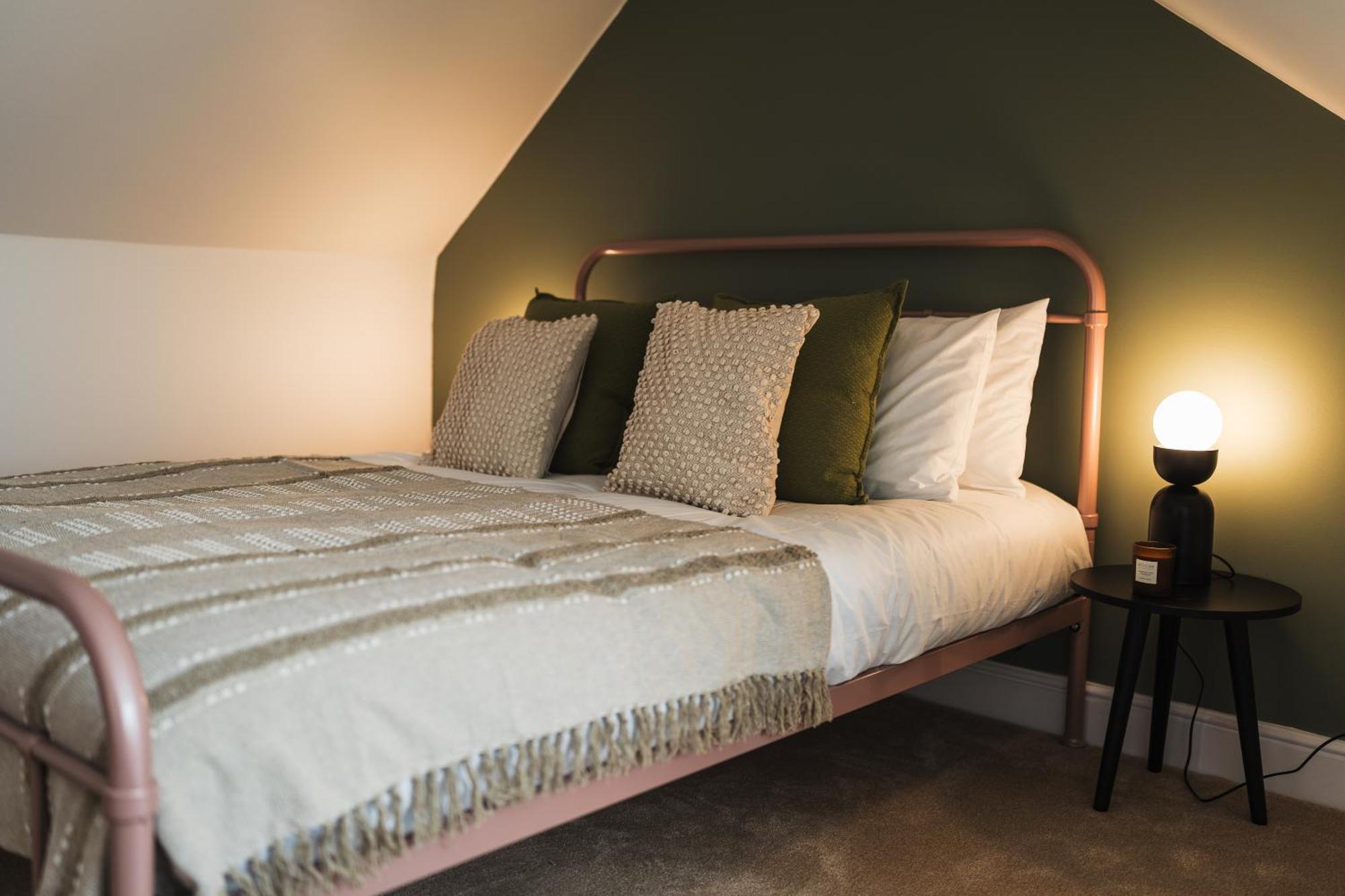 Feature Stone, Stunning Apartment, 2 X King Beds And Single, Sleeps 5 Castle Cary Zewnętrze zdjęcie